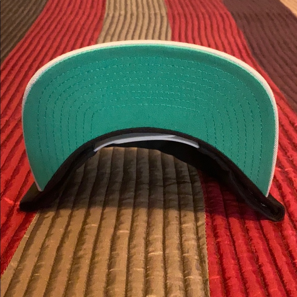 Obey SnapBack - Picture 3 of 3